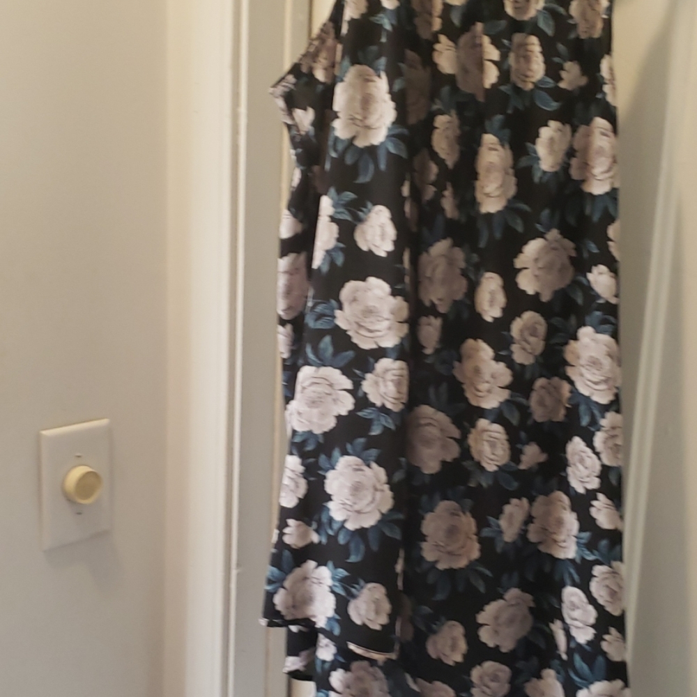 Flower sleeveless blouse